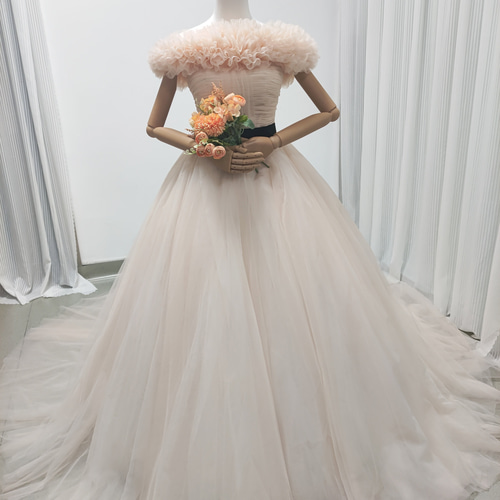 送料無料！カラードレス 取り外しオフショルダー 薄シャンパンの色  