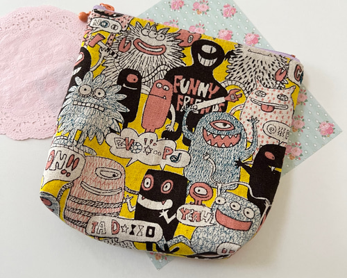 受注製作】保温保冷ポーチ☆保冷ポーチ☆モンスター ポーチ かずここ