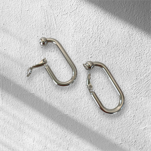 MEJURI\" チャンキー ハギー フープピアス シルバー 程よいボリューム感【MEJURI】チャンキー ハギーフープ シルバー