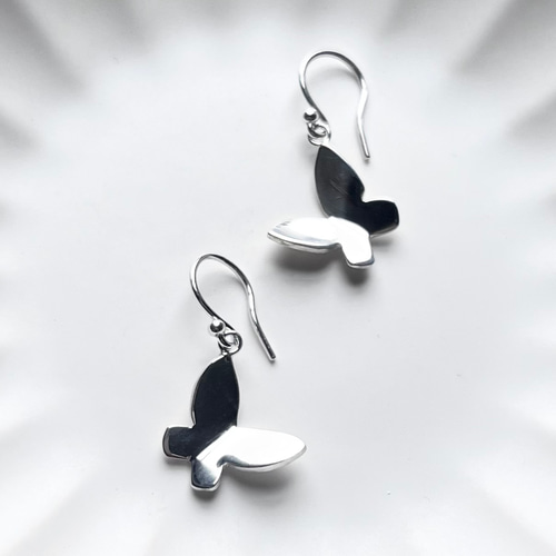 蝶 ピアス シルバー925 ピアス（フック・チェーン） 今井つぐみ 通販