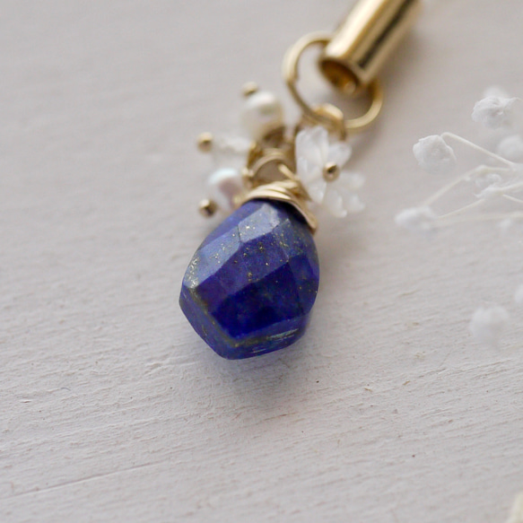 ラピスラズリ(マーキス)とマーガレットシェルのストラップ(イヤホンジャックなどに変更可能） 2枚目の画像