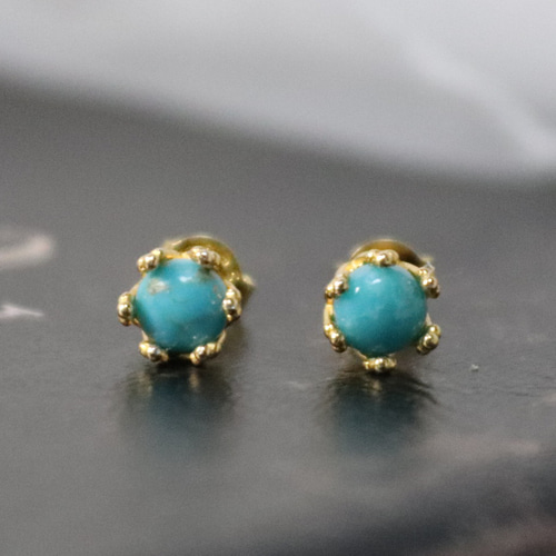 p340c【購入可✧】天然石　ターコイズ フラワーピアス　18金仕上げ　高級 p340c【購入可✧】天然石 ターコイズ フラワーピアス 18金仕上げ 高級