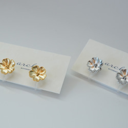 592.ノンホールピアス sale ノンホールピアス パンジー シルバーのみ イヤリング