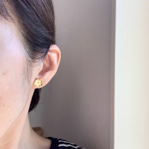 592.ノンホールピアス sale ノンホールピアス パンジー シルバーのみ イヤリング