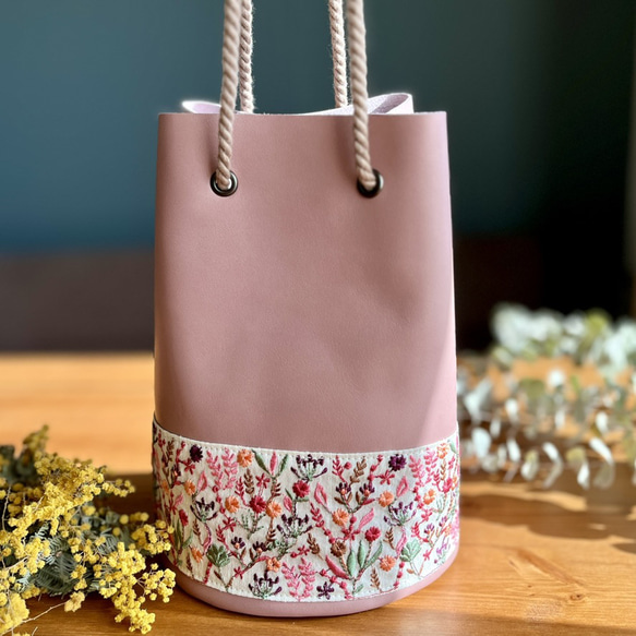 フランスアンティーク* 3WAY巾着バッグ*手刺繍***redworkモノグラム フランスアンティーク* 3WAY巾着バッグ*手刺繍***redwork