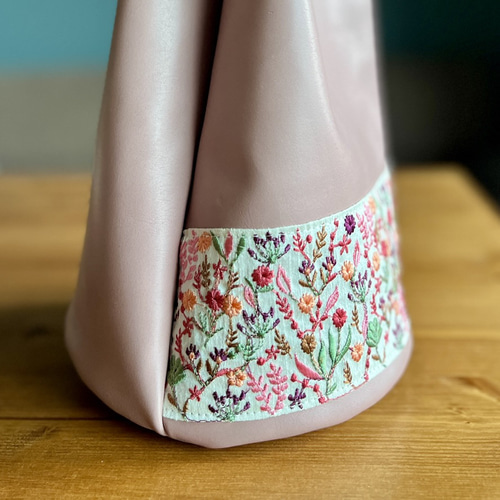 インド刺繍と本革の3way巾着バッグ＊ピンク＊レザー＊肩掛け・斜
