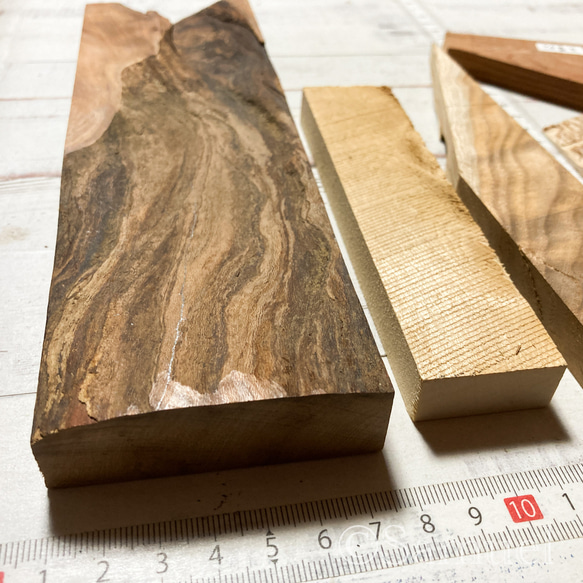 ▦70種＋10種『世界の木樹の標本／cube（に）：世界中の木材になる木たち』世界の樹の標本TreeSpecimen ▦□──── Wood Black Red White