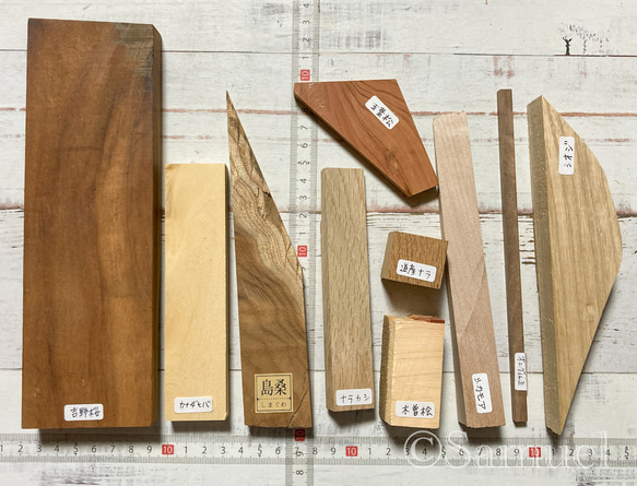 ▦70種＋10種『世界の木樹の標本／cube（に）：世界中の木材になる木たち』世界の樹の標本TreeSpecimen ▦□──── Wood Black Red White