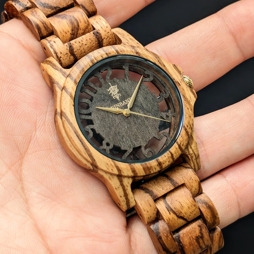 木製腕時計】EINBAND Freiheit Zebrawood サンダルウッド文字盤 木製腕時計】EINBAND Freiheit Zebrawood サンダルウッド文字盤