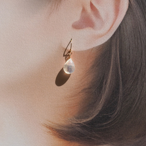 ロイヤルブルームーンストーンピアス 14kgf RoyalBlueMoonstone