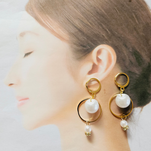 パール調ビーズのサークルピアス☆鈴丸☆2連☆華やか☆イヤリング変更  