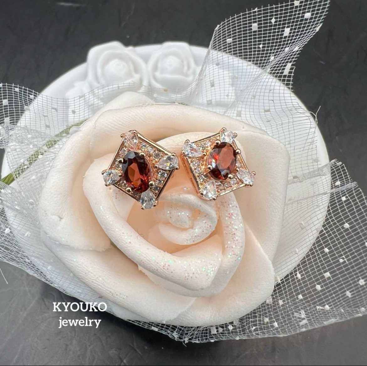 ガーネット　CZ  S925 スタッドピアス 4,260円