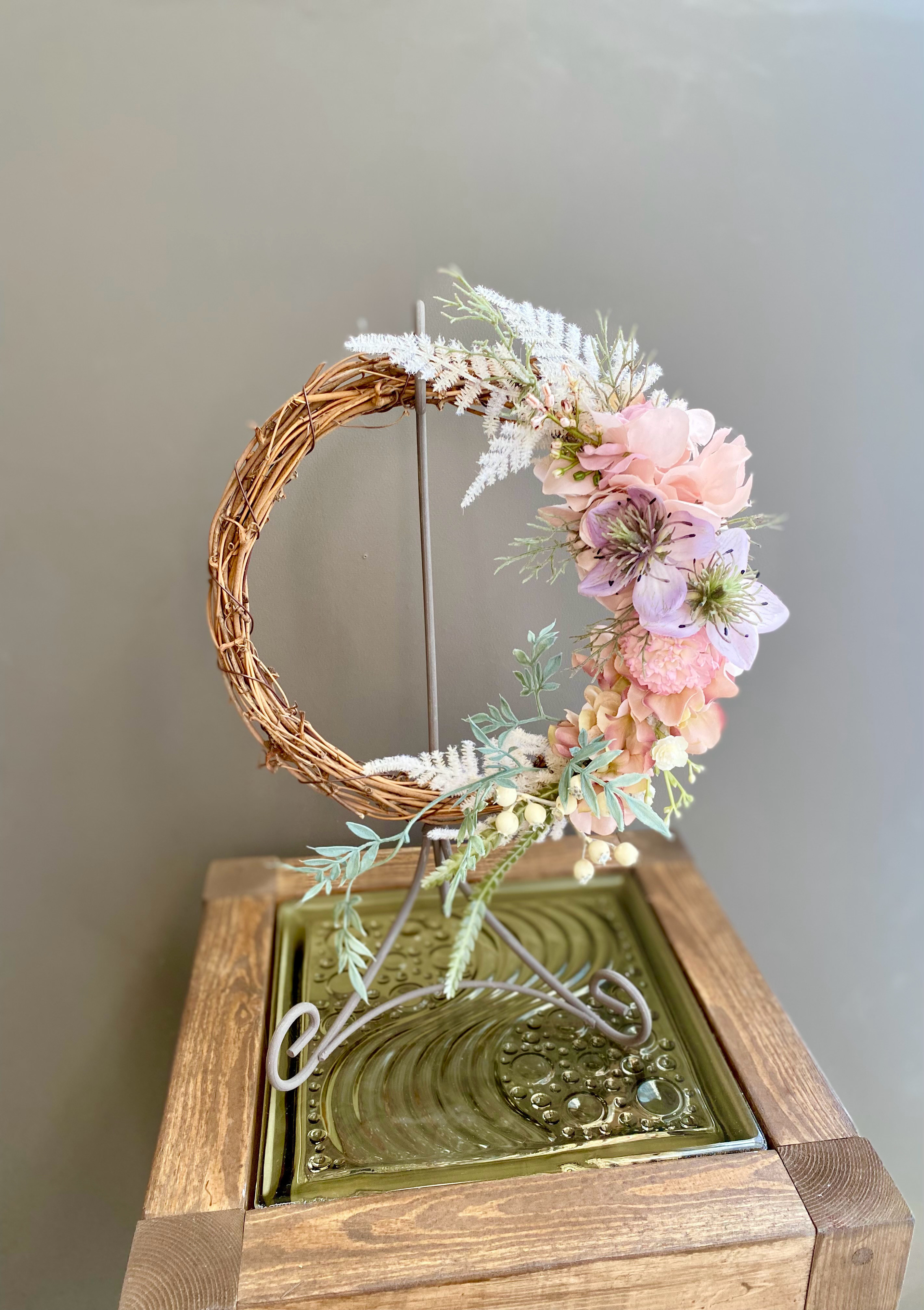 rococo調ペールイエロー アーティフィシャルフラワーリース 直径約40cm アーティフィシャルフラワー リース 20センチ リース Fleur de E