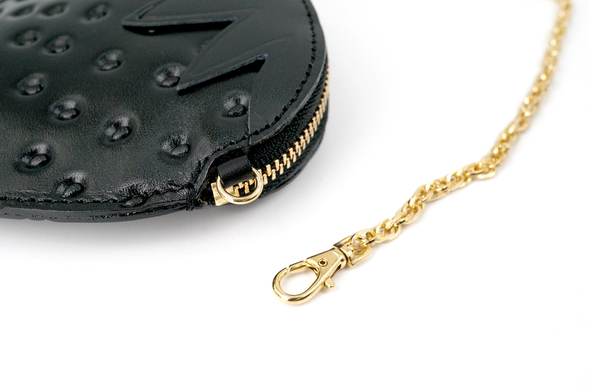 「スイカ」が入るヘタ付き黒いちご（牛革製コイン＆パスケース）｜詳細画像