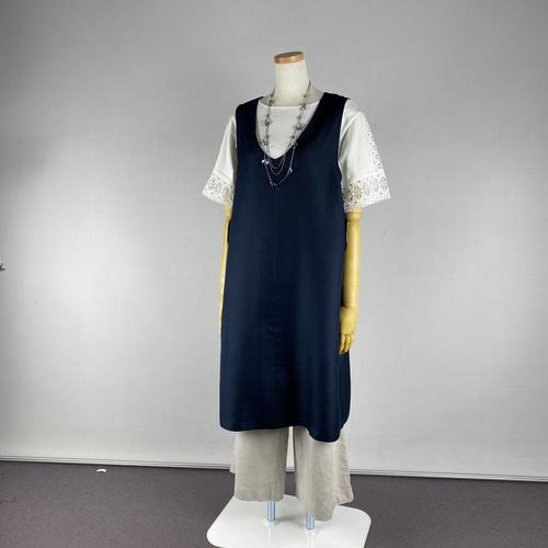 ☆大島紬 Vネックジャンバースカート☆着物リメイク 大島紬 亀甲花柄 v