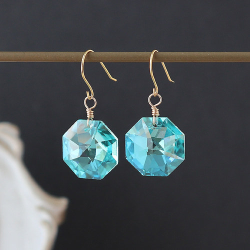 14kgf 枠どめブルーグリーンクォーツ ピアス 質素 