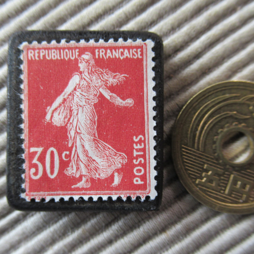 フランス 1937~39年切手ブローチ9666 ブローチ Yukio TANZAWA