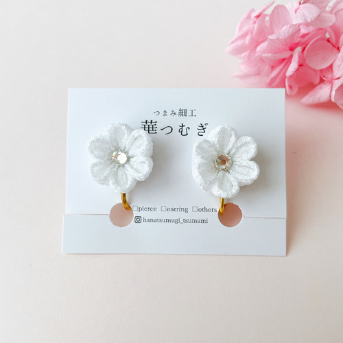 SOLD◆ハンドメイド ティーカップ ピアス 白 ホワイトピンク 花 ミニチュア SOLD◇ハンドメイド ティーカップ ピアス 白 ホワイトピンク 花 ミニチュア