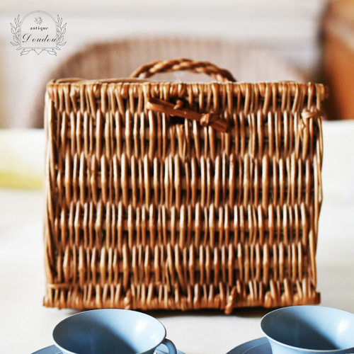 イギリスヴィンテージおもちゃのティーセット（箱付き）