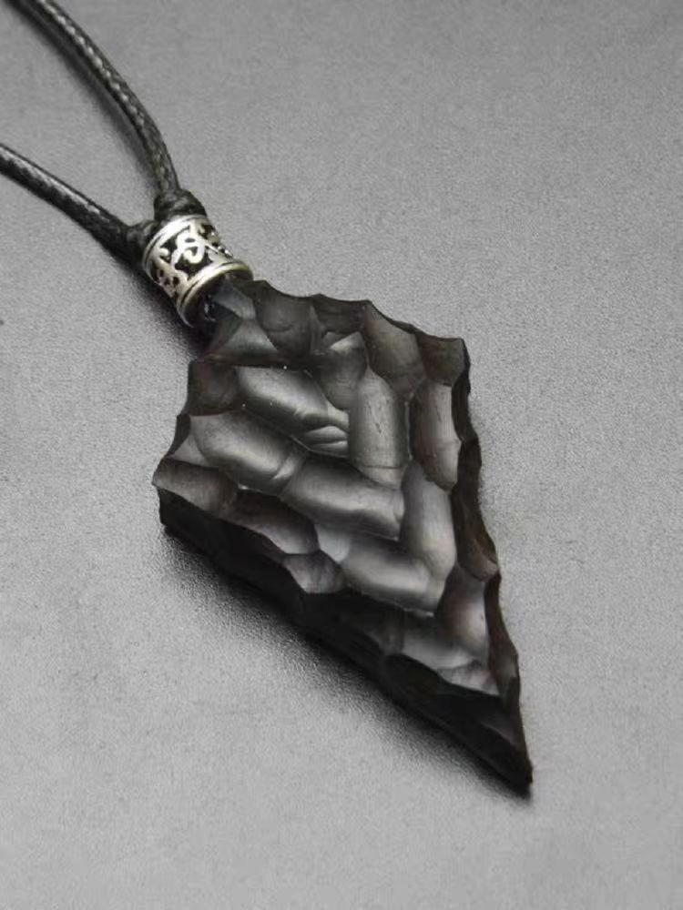 ハンドメイド 木のネックレス ペンダント 黒檀 ドラゴンの鱗 手作り 木アート 誕生日 周年 記念日 男性女性 ギフト