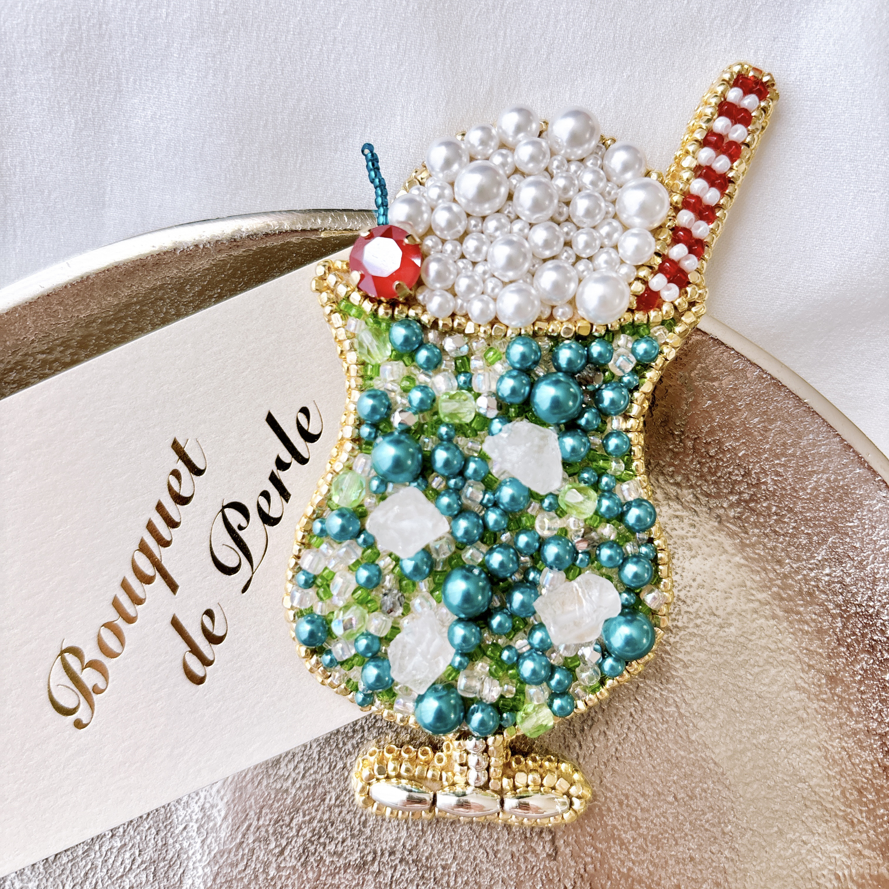 人気商品の再入荷情報をお届け！ クリームソーダ ハンドメイド 桜 ビーズ うずまき ブローチ 刺繍 土星 その他