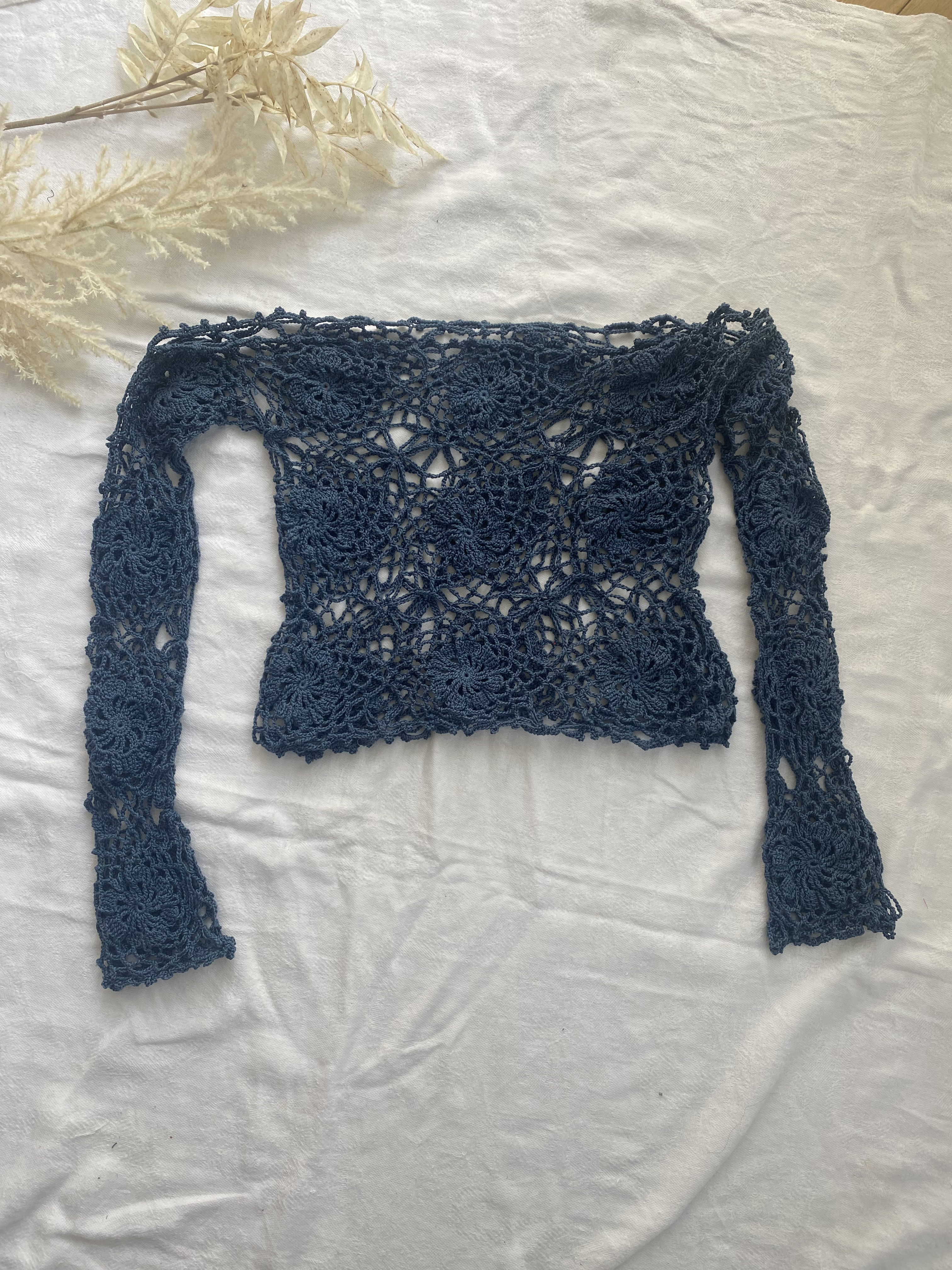 手編みクロシェ　ブルートップス