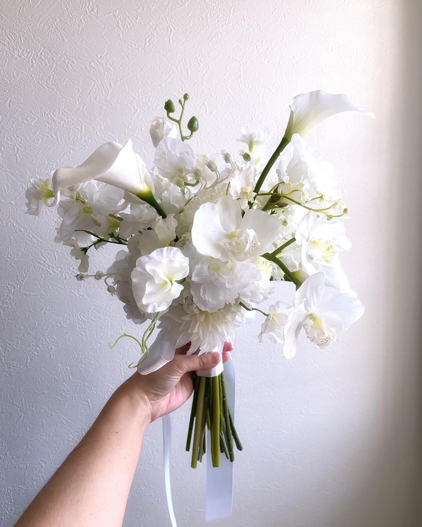 ♥再再販 胡蝶蘭ブーケ ＊ブートニア2点 セット● ウェディングブーケ 結婚式 ♥再再販 胡蝶蘭ブーケ ＊ブートニア2点 セット○ ウェディング