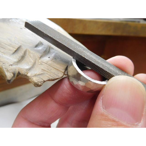 甲丸  プラチナリング  職人手造り  鍛造   新品 ！ 鍛造 指輪 リング 純プラチナ pt1000 pt999 太い 太め 甲丸 月形