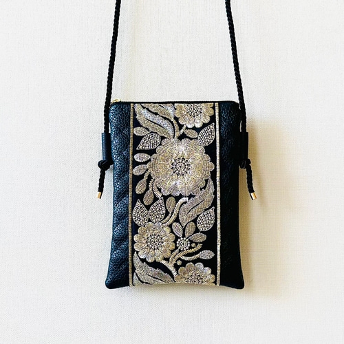 受注製作】インド刺繍リボン フェイクレザーキルティング お出かけ