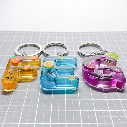 蜜柑様専用ページ。名入れチャーム、キーホルダー 8点 チャーム