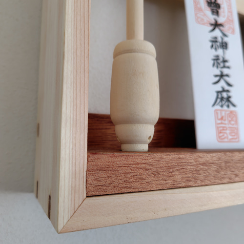 破魔矢と3社のお札立て 壁掛けラック・ウォールシェルフ shindachi