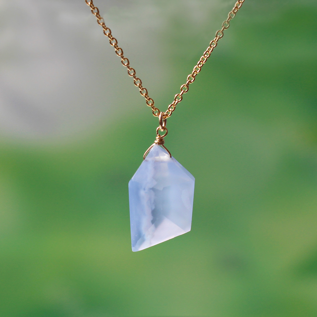 ✨晴れやか空色✨ ブルーカルセドニー＜スピンドルカット＞のペンダント