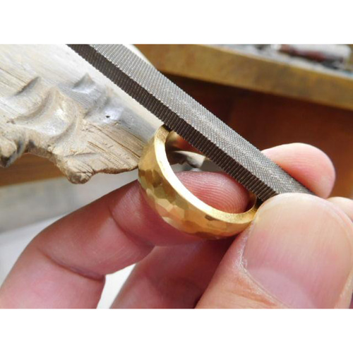 24K美術品 全世界100個限定！ゼマイティス・ギターの彫金デザインを投入