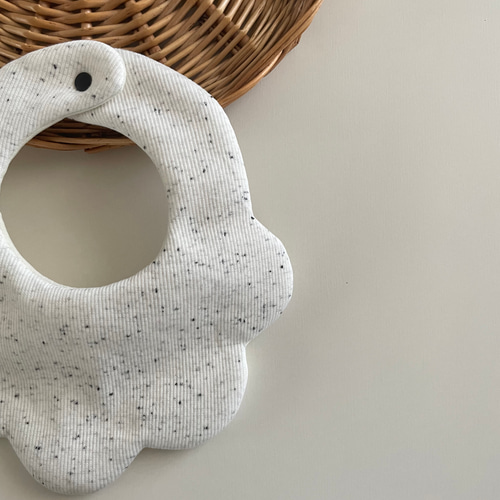 再販⸝⋆】ふんわりリブニットのつぶつぶスタイ✺もくもく型 スタイ