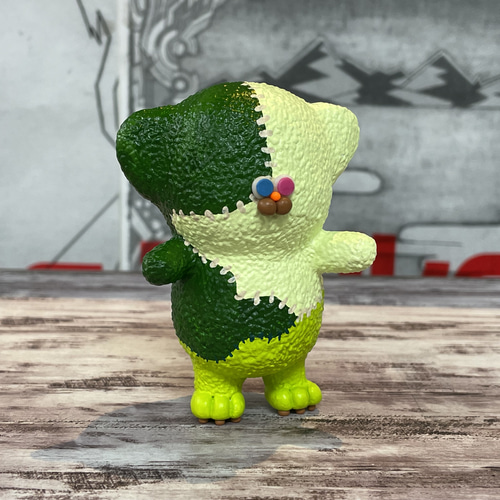 高さ91mm”ふくくるん(みどりのつぎはぎ君) ☆ 幸せを招ぶ置き物として