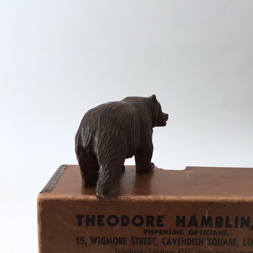 価格は安く アンティーク木彫のくま くまの置物 天然木 置物 bear ベア 北欧 彫刻