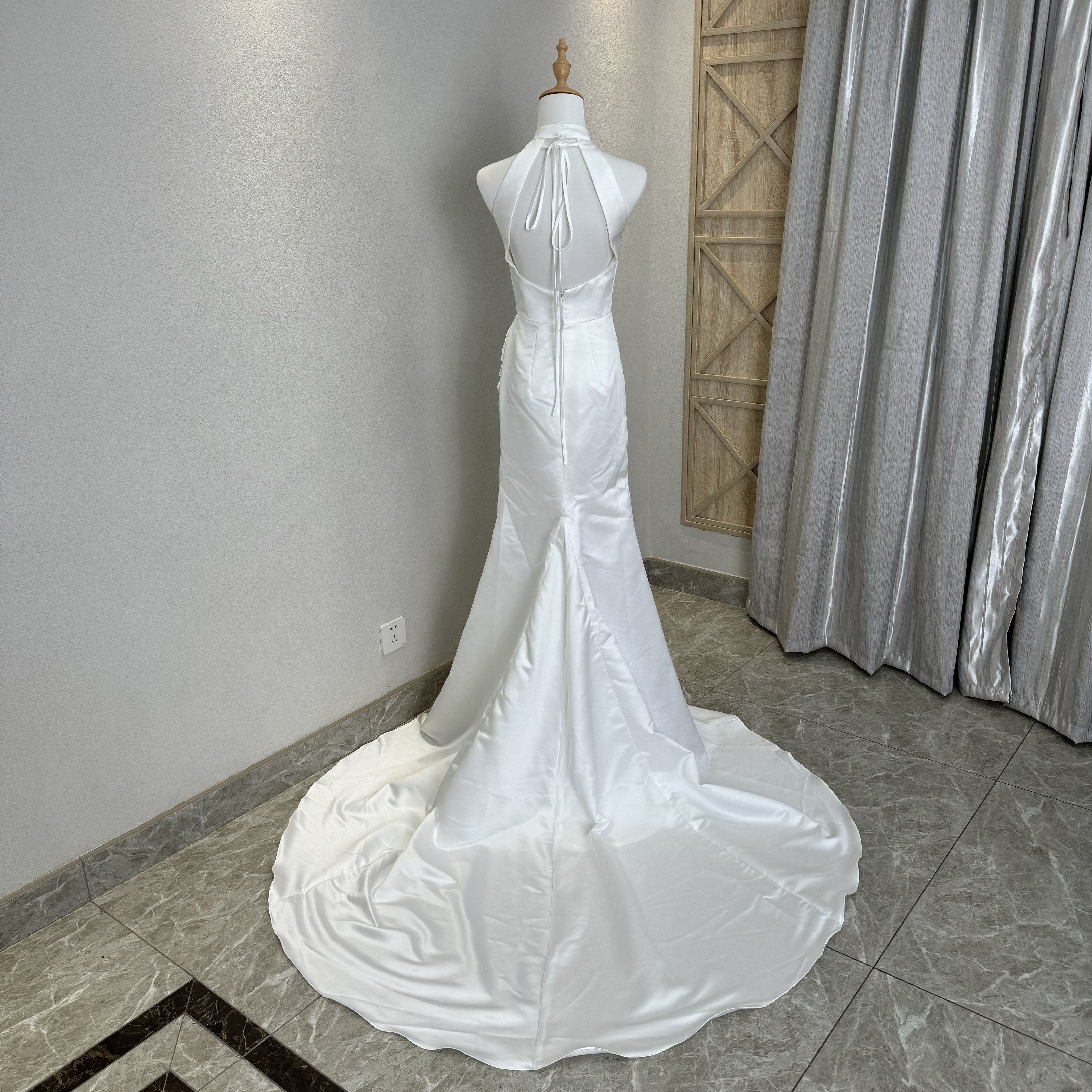 買わないと損！ホルターネック袖なし背中見せ　マーメイドド　パーティードレス前撮り/写真撮影/結婚式お呼ばれ二次会/披露宴