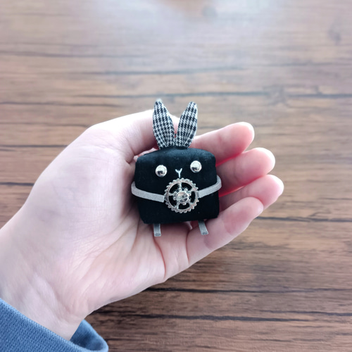 うさぎロボのうさtanマスコット!┃黒兎 ぬいぐるみチャーム うさぎロボのうさtanマスコット!┃黒兎 ぬいぐるみチャーム