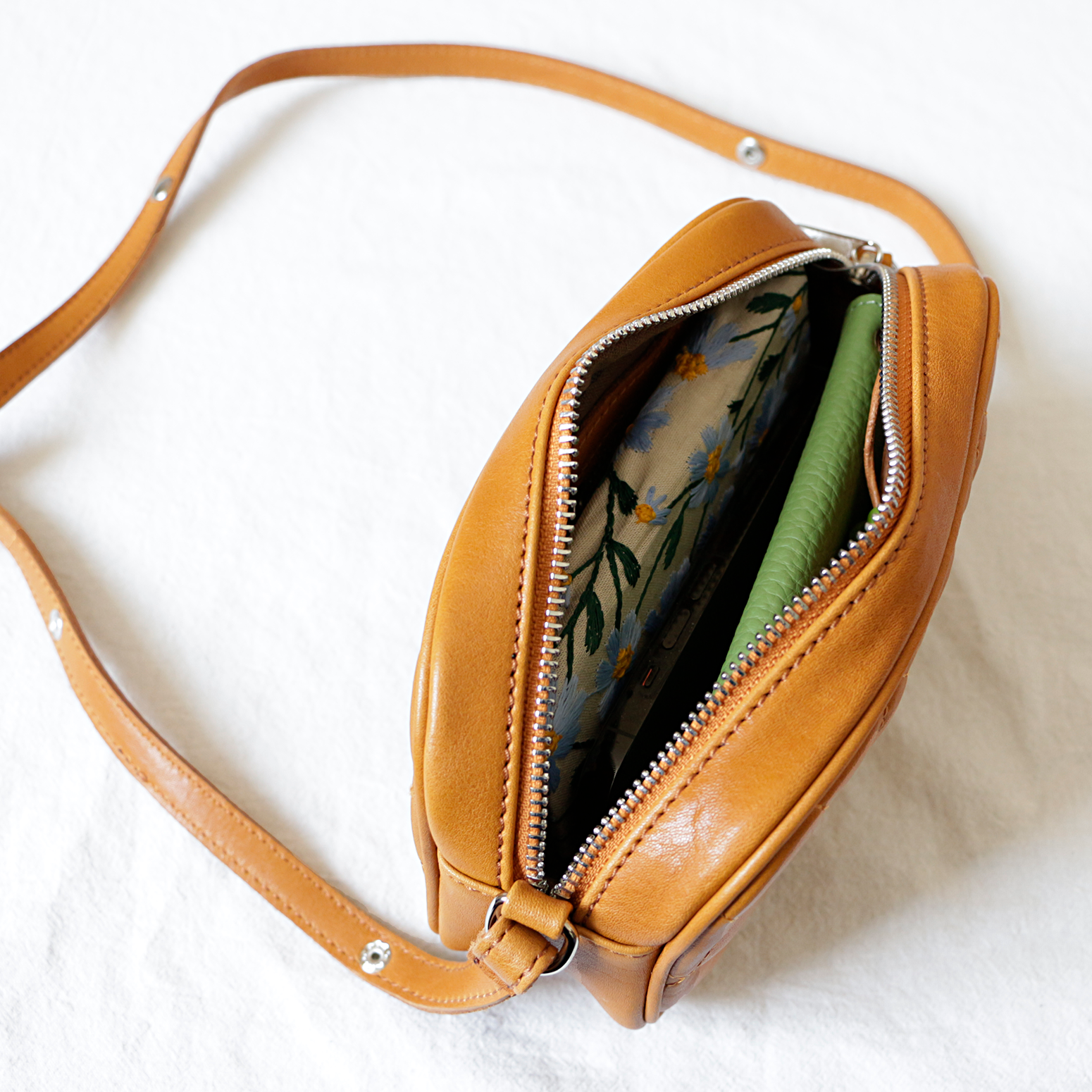 2way本革ショルダーバッグ斜め掛け出会いミニバッグ軽いポシェット