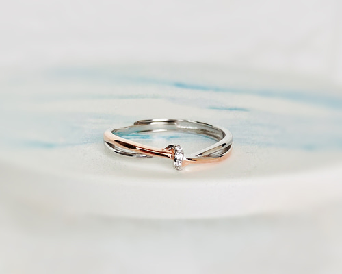 もるもる）ツイストデザイン ストーン付きリング