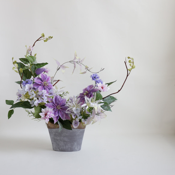 初夏の涼やかな和モダンアレンジ〜クレマチスと紫陽花 アートフラワー