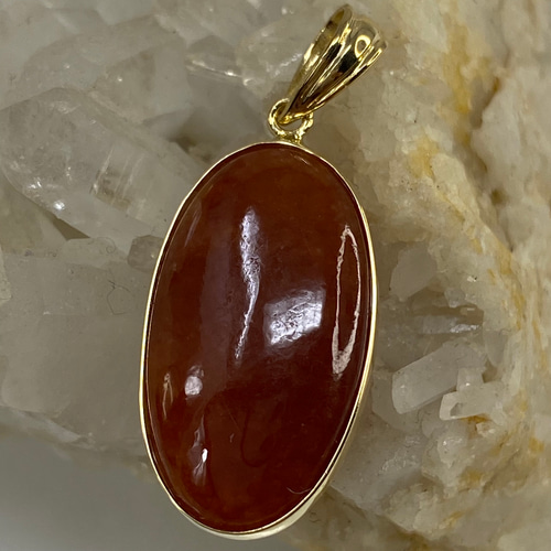 k18YG AU750 18金 天然 赤ヒスイ 翡翠ペンダント 7.8ct ペンダント  