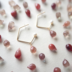 14Kgfワインレッド色のガーネットシャンデリアピアス ピアス（フック