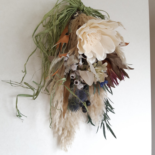 パンパスグラスとマグノリアの大きなスワッグ ドライフラワー