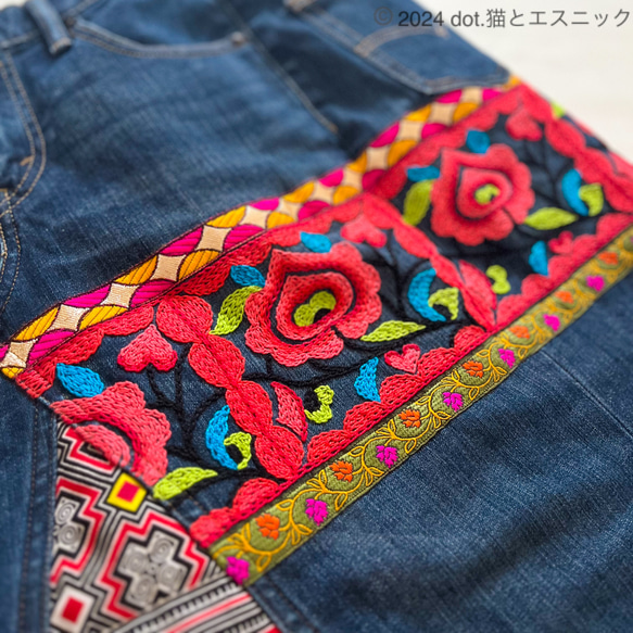【Paj Ntaub】デニム リメイク 刺繍 スカート デニム