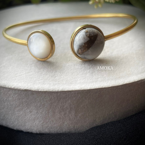 柔らかな着け心地〉 Gemelli 天然石バングル 天然石ブレスレット