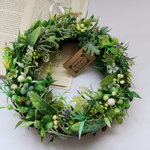 ナチュラルグリーンリース ハンドメイド 10種の植物のフェイクグリーンリース(18cm) リース apricot