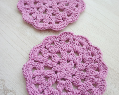 コースター  ピンクス  pinks  ファンシー  ゆめかわ  ハンドメイド ◉送料無料◉お花みたいな✿玉編みコースター【パームピンク】（2枚