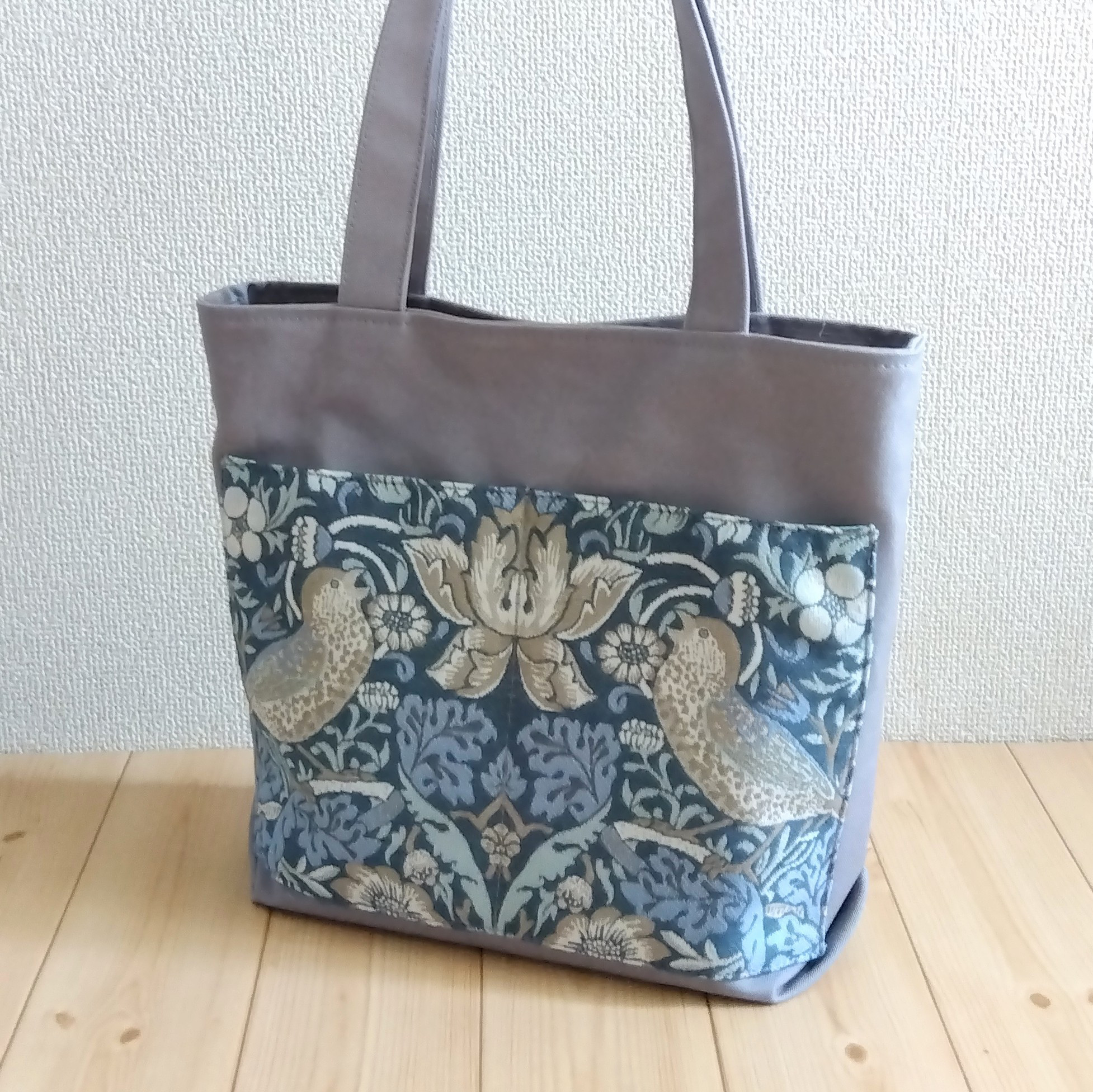 極美品 ウィリアム モリス トートバッグ いちご泥棒 タッセル SAC 肩がけ 極美品 ウィリアム モリス トートバッグ いちご泥棒 タッセル