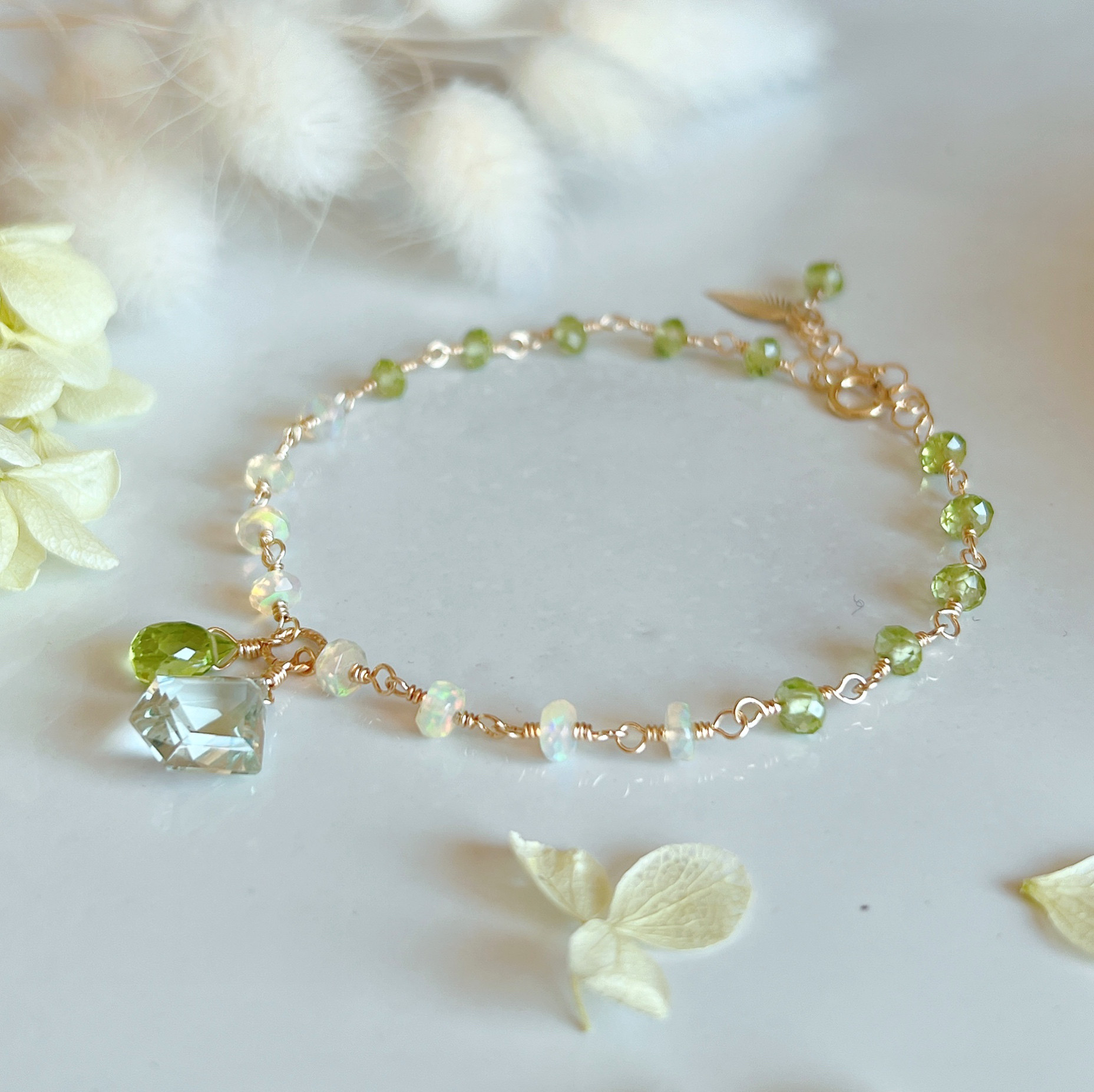 【14kgf】ペリドット×エチオピアンオパール＊バイカラーブレスレット